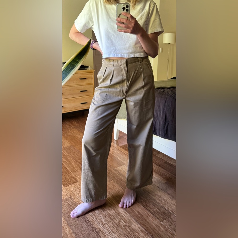 Uniqlo U pleated trousers. Unisex. Size 30x30.